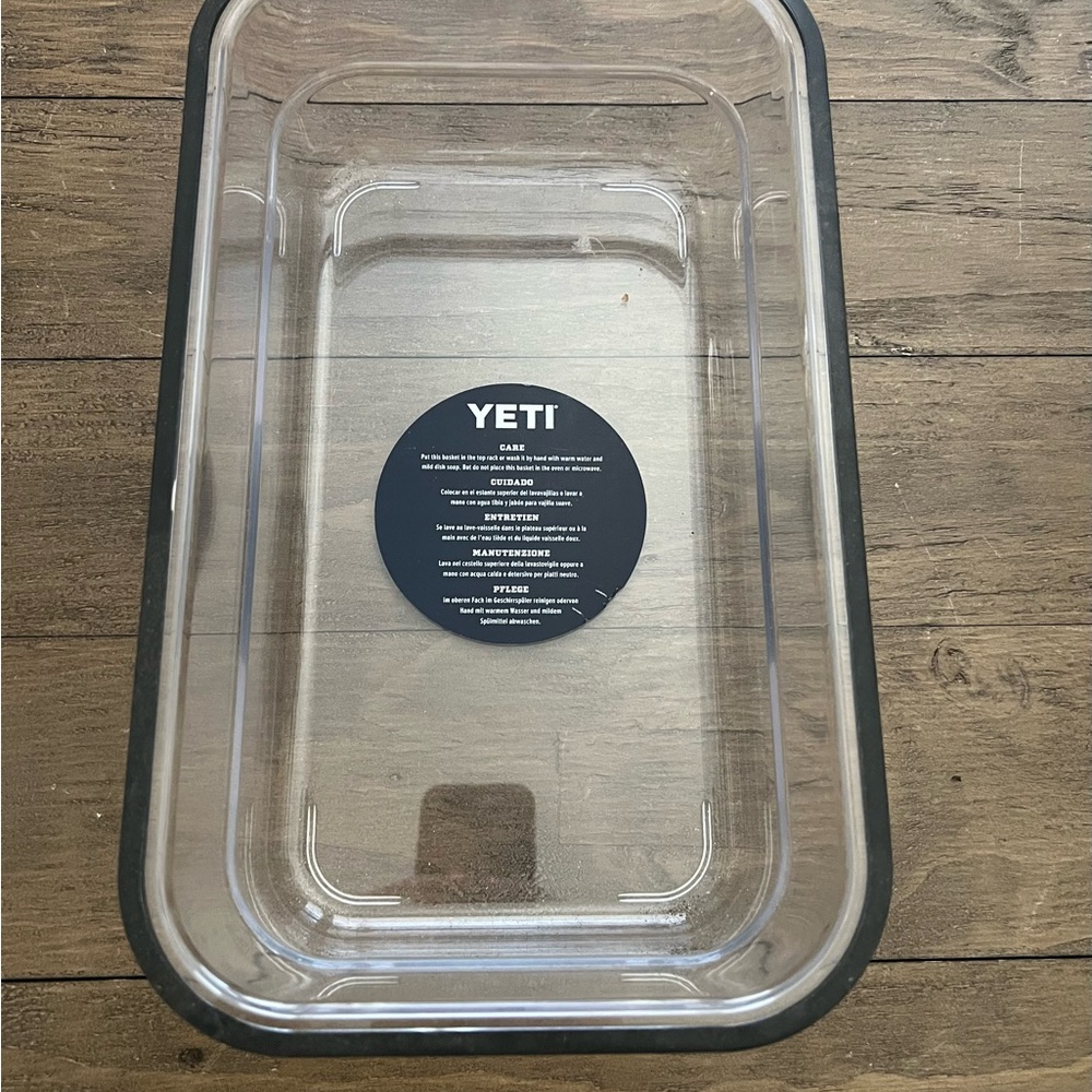 ✨NWT✨ YETI Wheeled Roadie Cooler Dry Basket